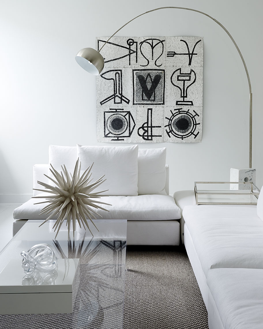  Villa Vicci art in living room by Alison Gootee Photography