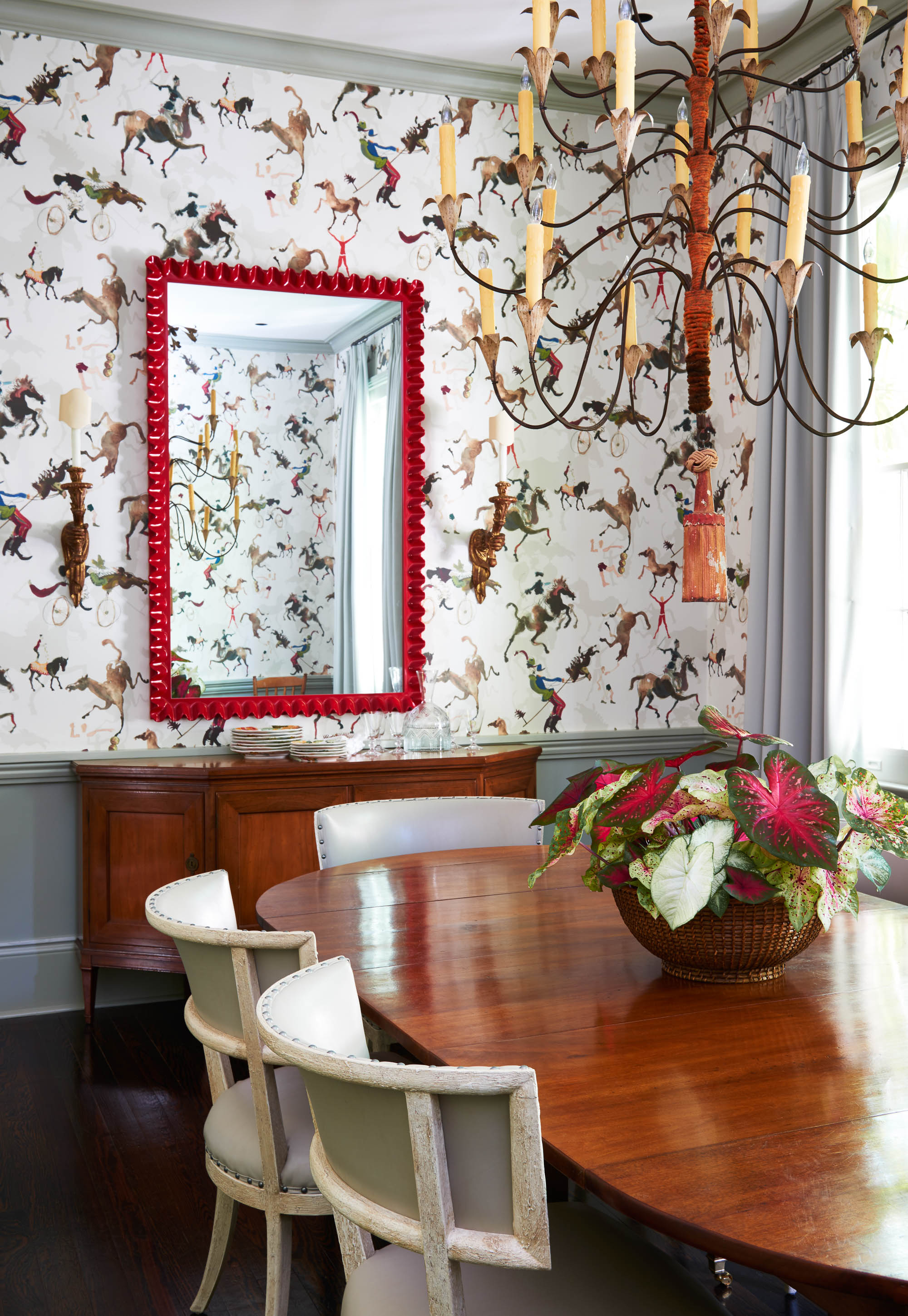 Dining room in Garden and Gun Magazine by Alison Gootee photography