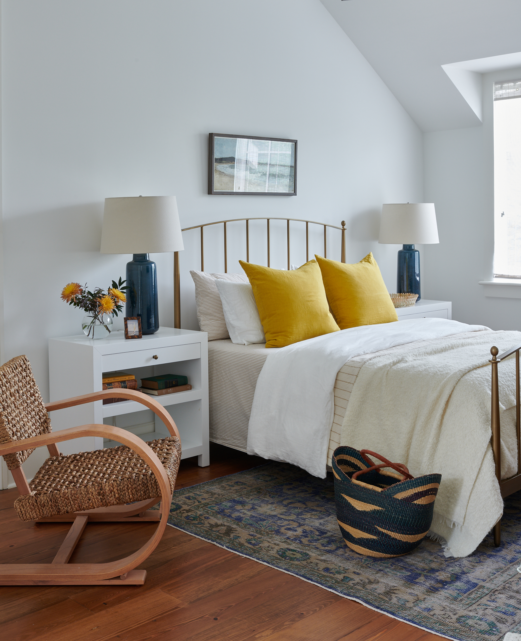 Yellow Pillows on guest bed by Alison Gootee Photography for Logan Killen Interiors 