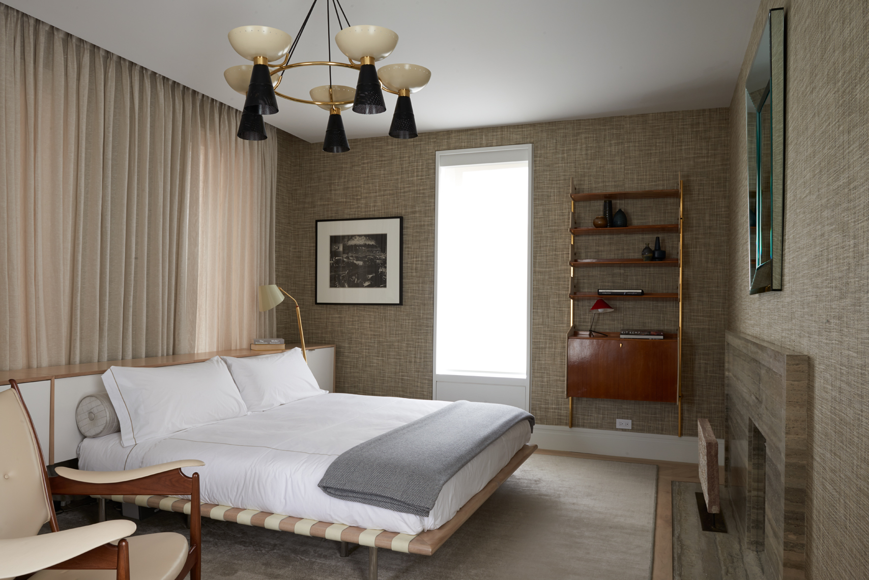Primary bedroom by AMMOR Architecture by Alison Gootee Photography