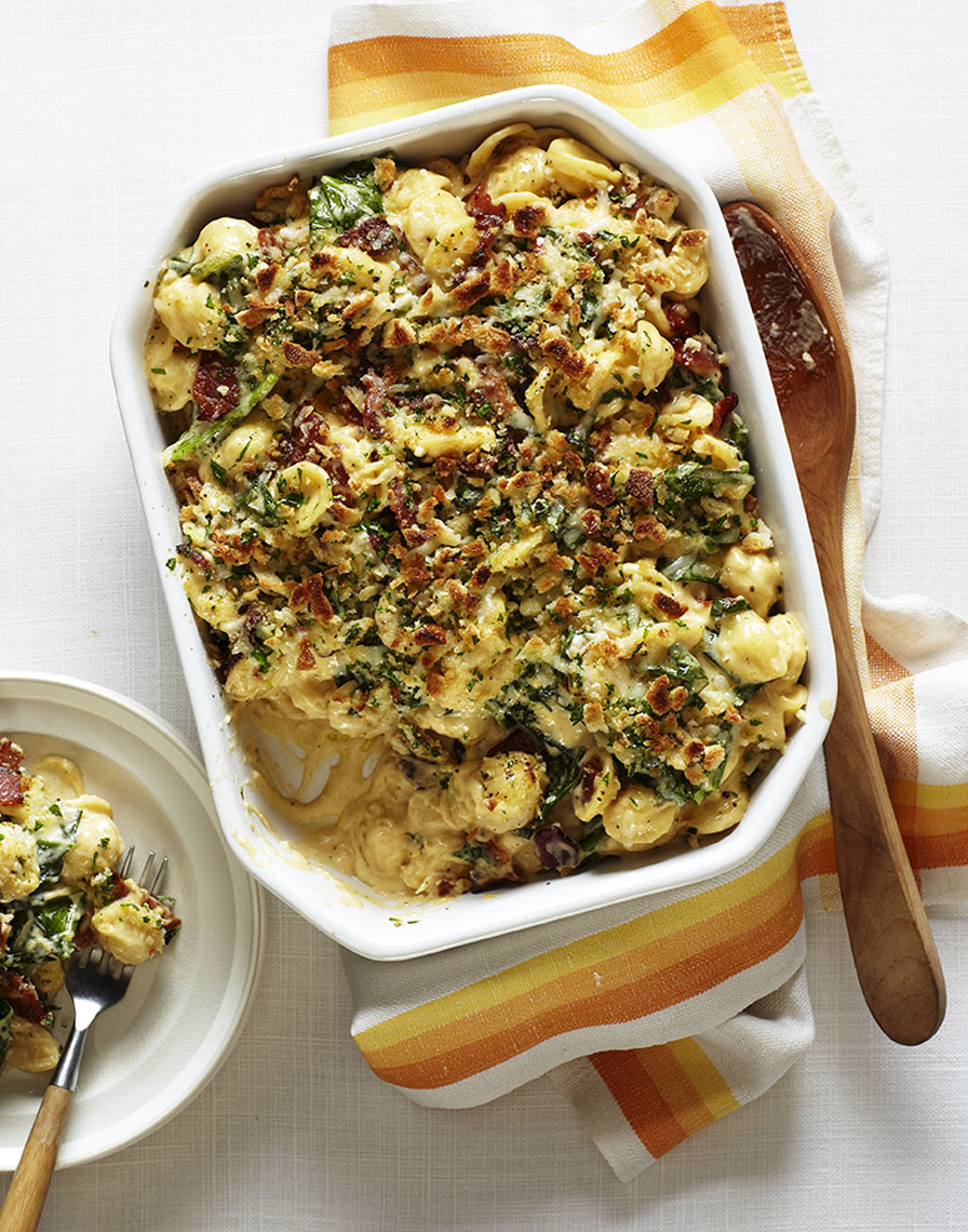 Serving dish of mac and cheese is food photography by Alison Gootee Photography